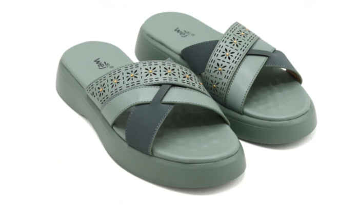 Fawn Women Criss Cross Slippers